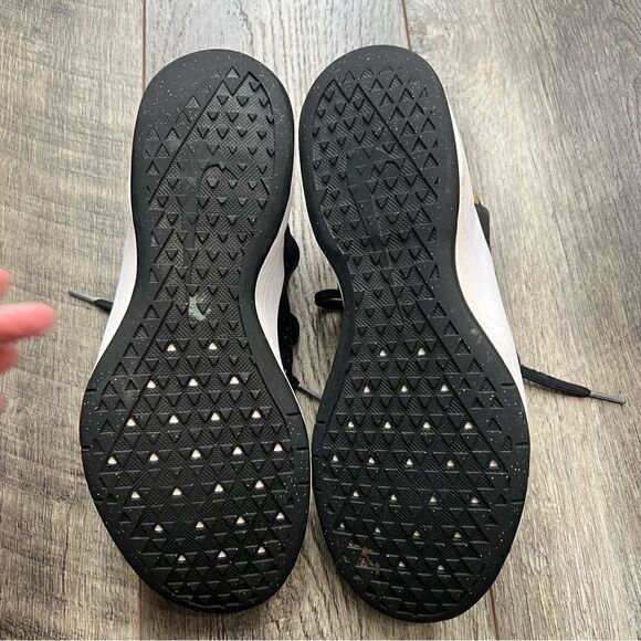 Nike Women’s Air Max Bella TR 3 CJ0842-005 Black Gold Size 8 Gym Athletic Shoes - Picture 12 of 12